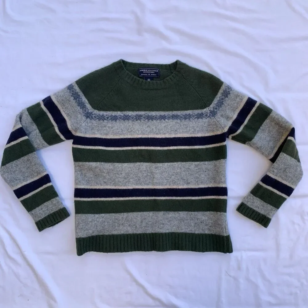 American Eagle 100% Lambswool Women’s Sweater Med Small Green Crew Neck Striped - Picture 3 of 9
